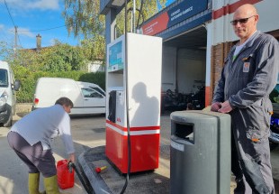 Service distributeurs de carburant